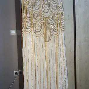 Платье с бисером, Душанбе
