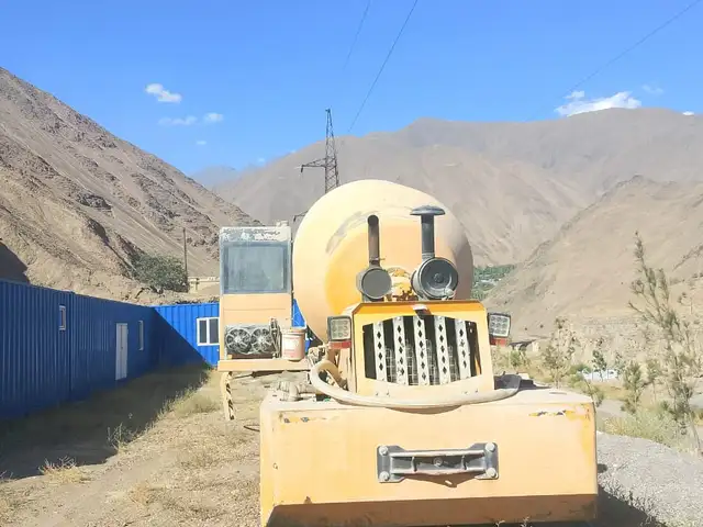 Автобетономешалка, Айни