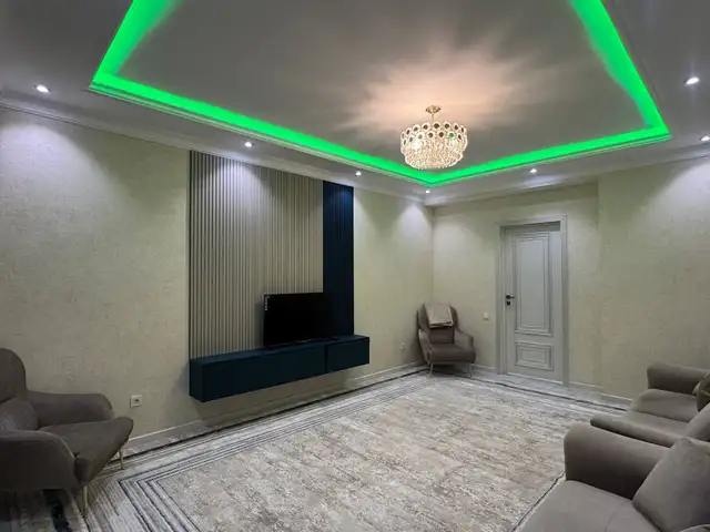 2-комн. квартира, 16 этаж, 105м², Исмоили Сомони, Душанбе