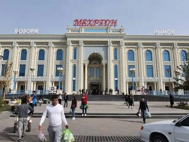 Помещение под магазин / салон, 10м², Бозори Мехргон, Душанбе