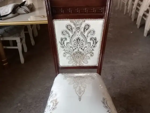 Стул, Душанбе