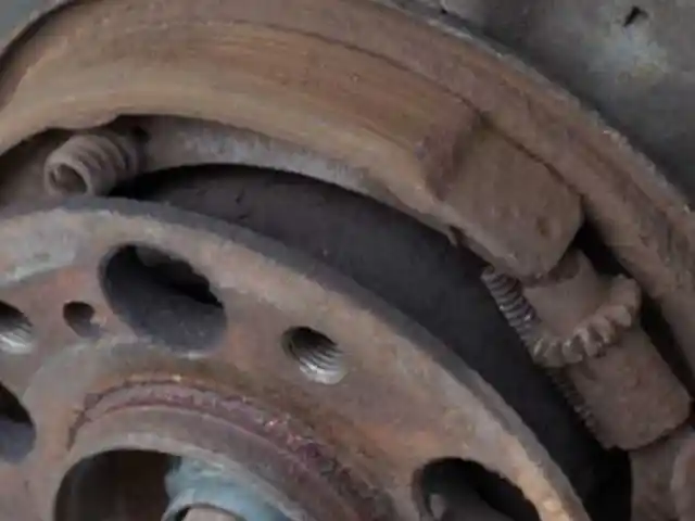 Калотка рушной Mercedes-Benz 190.124.202.203.210, Худжанд