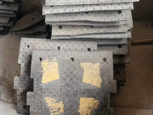 Жлезнодорожные подкладки, Ваҳдат