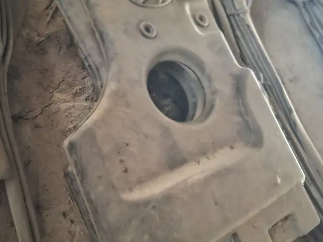 Крышка двигателя от hyundai, Худжанд