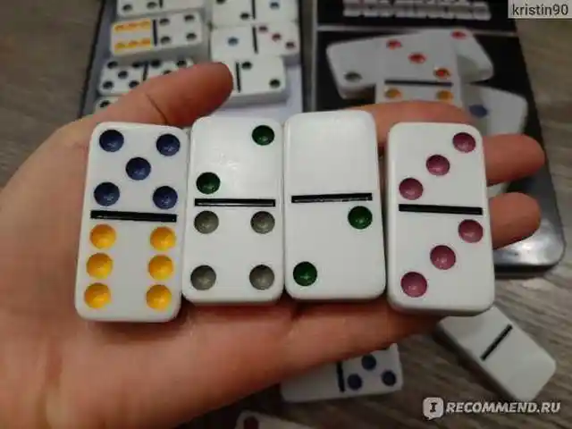 Игрушка Домино цветная в жестяной коробке, Душанбе