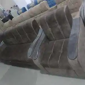 Диван тройка, Душанбе