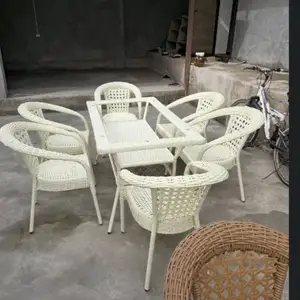 Стол и стулья, Душанбе