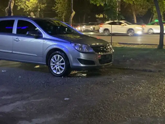 Opel Astra H