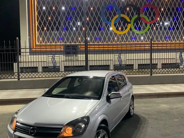 Opel Astra H