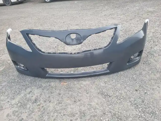 Передний бампер на Toyota Camry 2, Душанбе