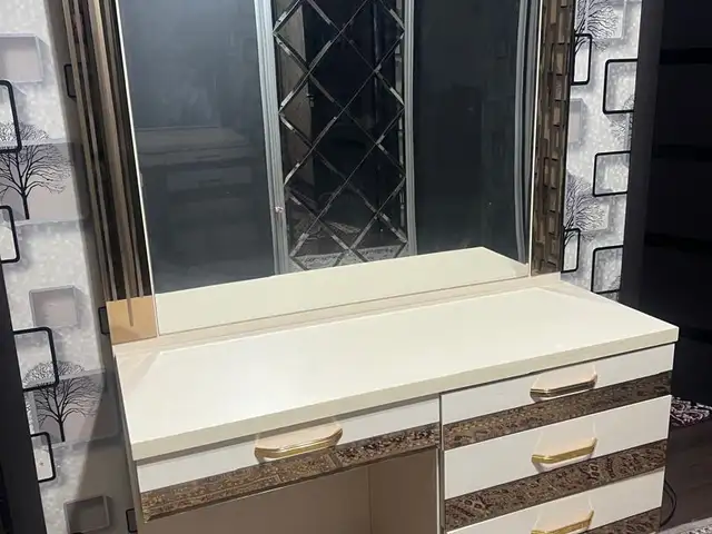 Трюмо, Душанбе