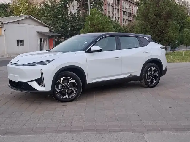 Dongfeng L7