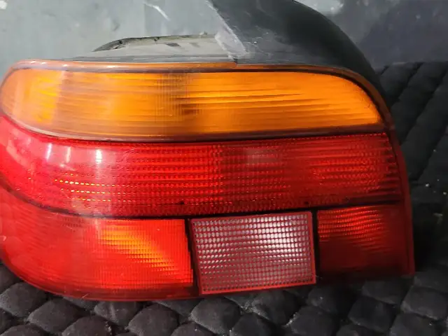 Фонарь на Mercedes, Худжанд