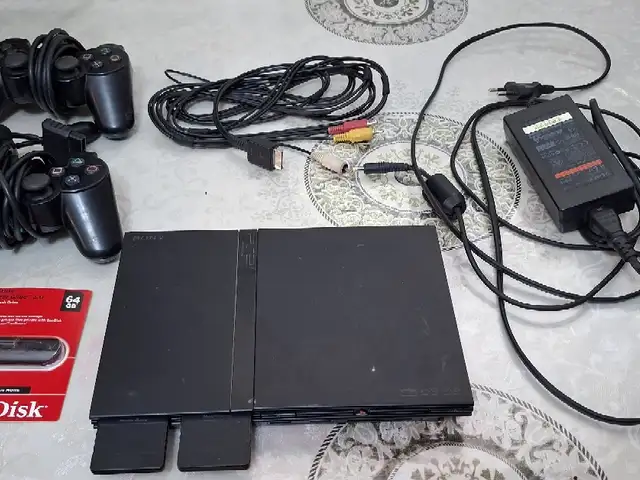 Игровая приставка Sony PlayStation 2, Худжанд