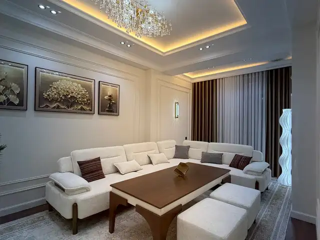 3-комн. квартира, 4 этаж, 98 м², 14 мкр, Худжанд