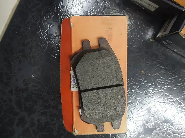 Передние колодки на Lexus RX 330, Душанбе