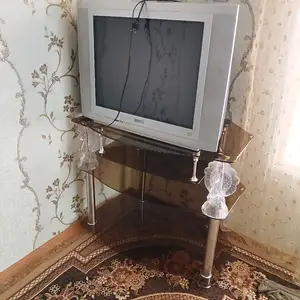 Телевизор с подставкой Philips 32, Душанбе