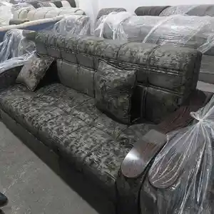 Диван с подушками, Душанбе