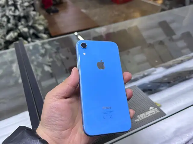 Apple iPhone Xr, 128 gb, Product Red, Хуҷанд