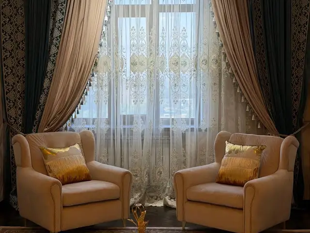 4-комн. квартира, 13 этаж, 180м², Шохмансур, Скорая помощь, Душанбе