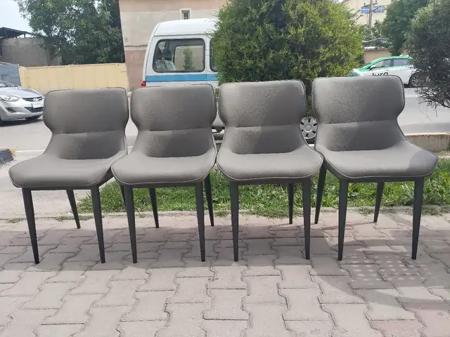 Стулья, Душанбе