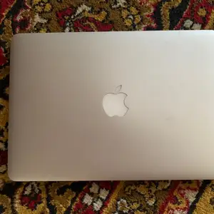 Ноутбук Apple MacBook Pro, Хуҷанд