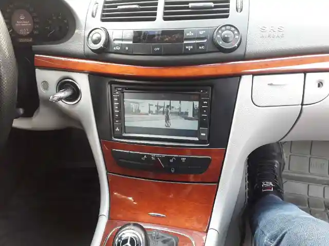Штатный монитор от Mercedes-Benz, Душанбе