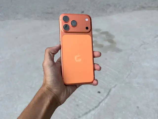 Apple iPhone 17 Pro Max, 256 gb, Cosmic Orange, Душанбе