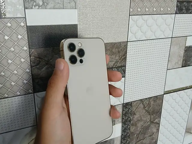 Apple iPhone 12 pro, 128 gb, Gold, Хуҷанд