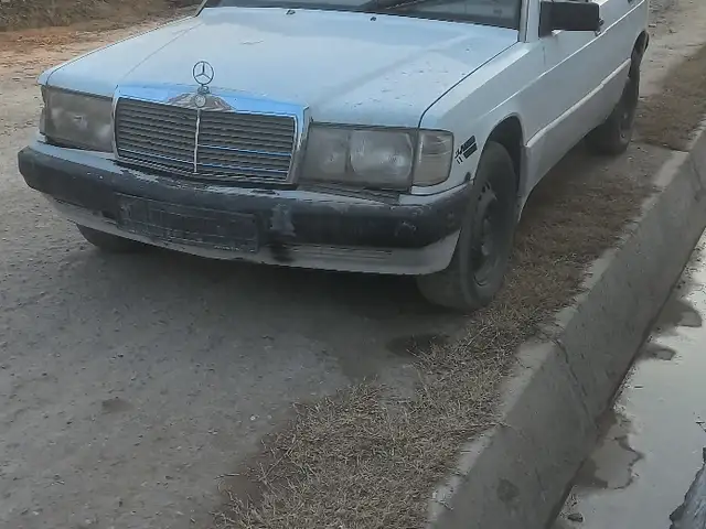 Mercedes-Benz W124