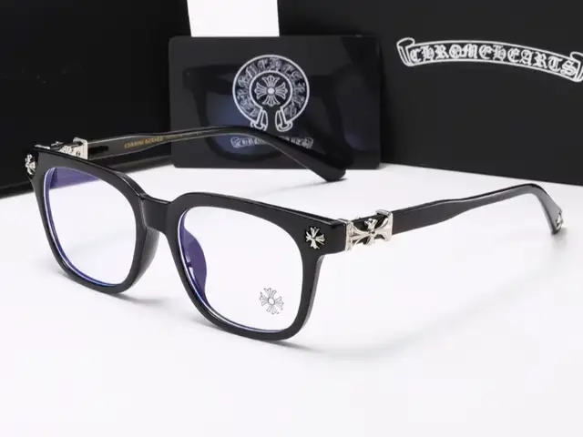 Очки Chrome Hearts, Худжанд
