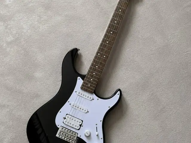 Электрогитара - Yamaha Pacifica, Душанбе