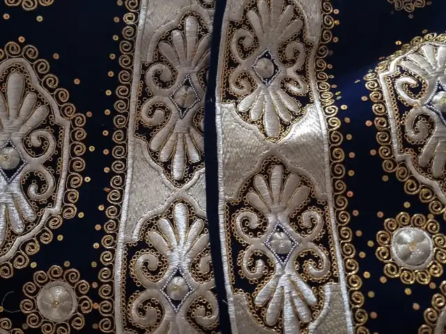 Бухарский нарядный чапан, Душанбе