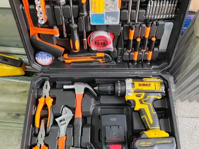 Шуруповёрт DeWalt, Душанбе