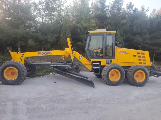 Автогрейдер gr 2153, Душанбе