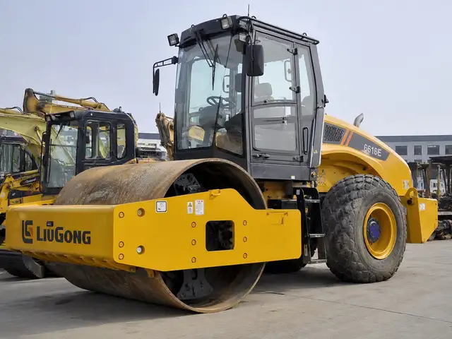Дорожный каток LiuGong 6616E, Душанбе