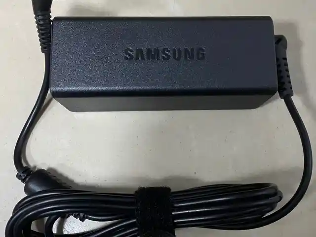 Зарядка для ноутбука Samsung AD-4019A AD-4019P PA-1400-14 19V 2,1A 40W, Душанбе
