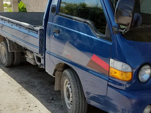 Бортовой автомобиль Hyundai Porter, 2002, Канибадам