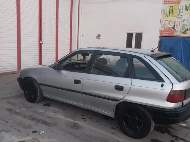 Opel Astra F