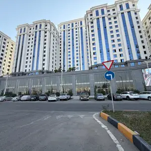 3-комн. квартира, 10 этаж, 82 м², Сино, Сим Сим ( Ёвари главни, Артел), Душанбе