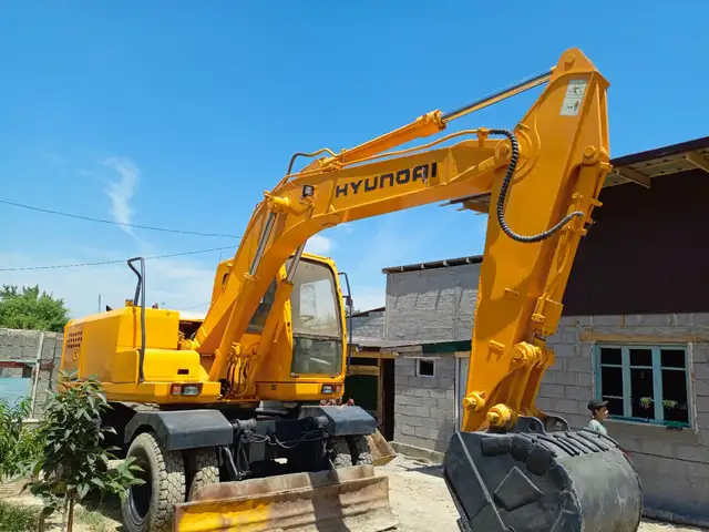 Экскаватор, Спитамен