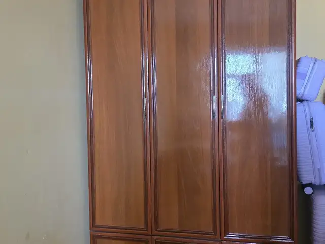 Шкаф, Исфара