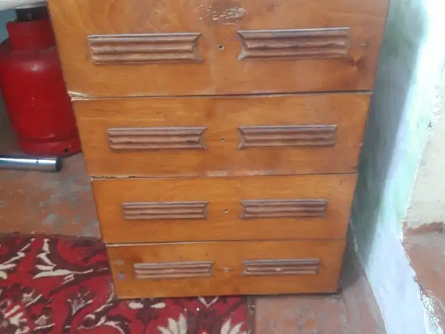 Тумбочка, Бустон (Чкаловск)