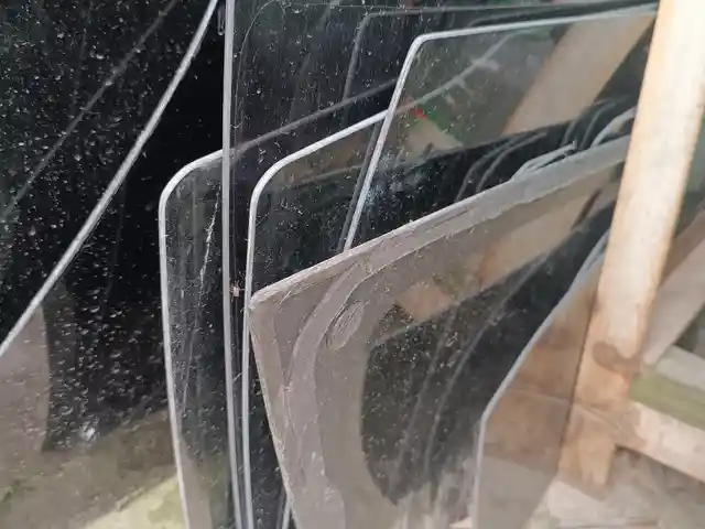 Тонированное стекло от Toyota vellfire alphard, Душанбе
