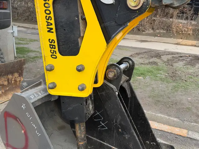 Экскаватор Hyundai R140W 2015, Душанбе - 15