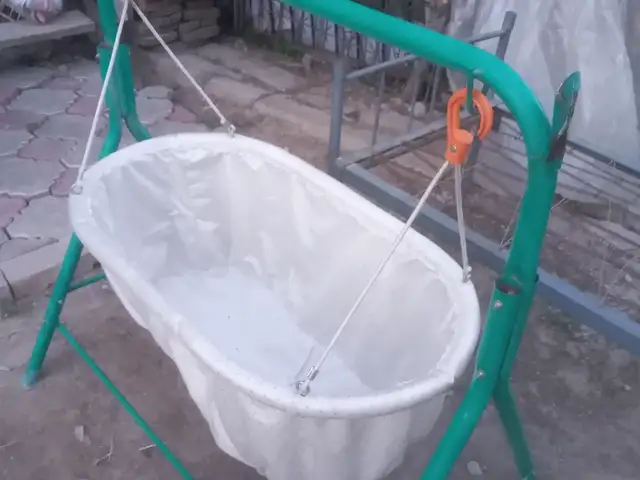 Колыбель качеля, Хуҷанд