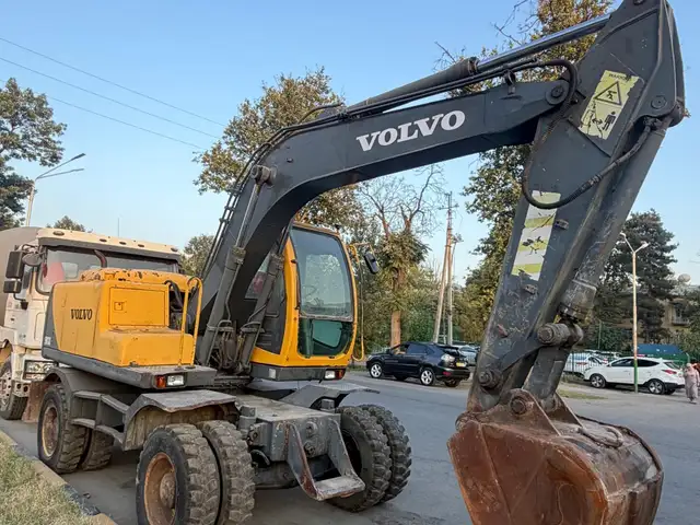 Экскаватор Volvo EW130 2004, Душанбе - 4