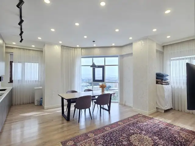 3-комн. квартира, 10 этаж, 128 м², Шохмансур Голубой Экран на против Пайкар, Душанбе