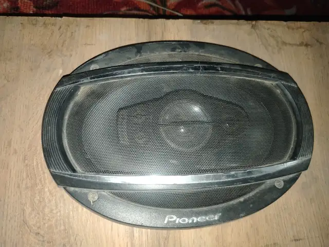 Колонка Pioneer, Турсунзаде