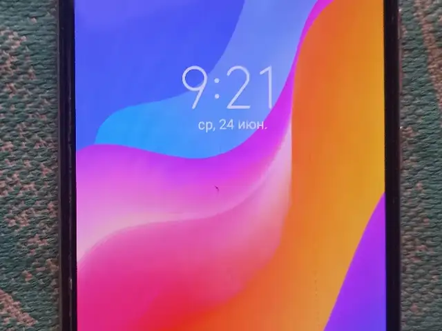 Honor 8a, Исфара